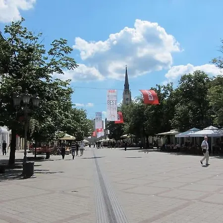 Apartment Green Central Studio Novi Sad