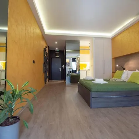 Apartment Green Central Studio Novi Sad