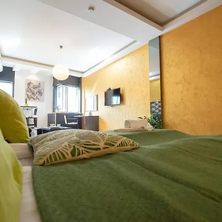 Apartment Green Central Studio Novi Sad
