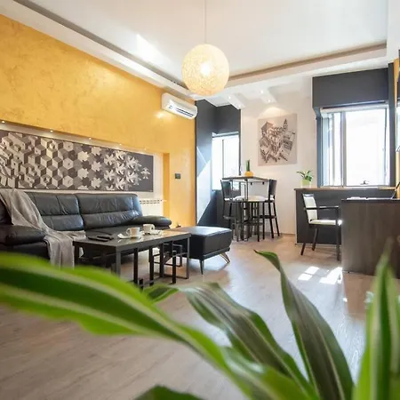 Green Central Studio Apartman Újvidék